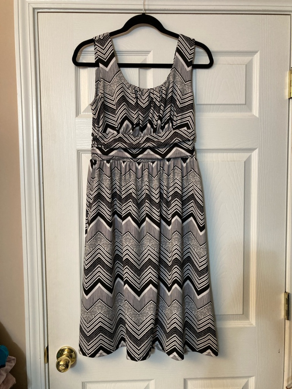 ⭐️⭐️AB Studio Black & White Chevron Sundress - size Small